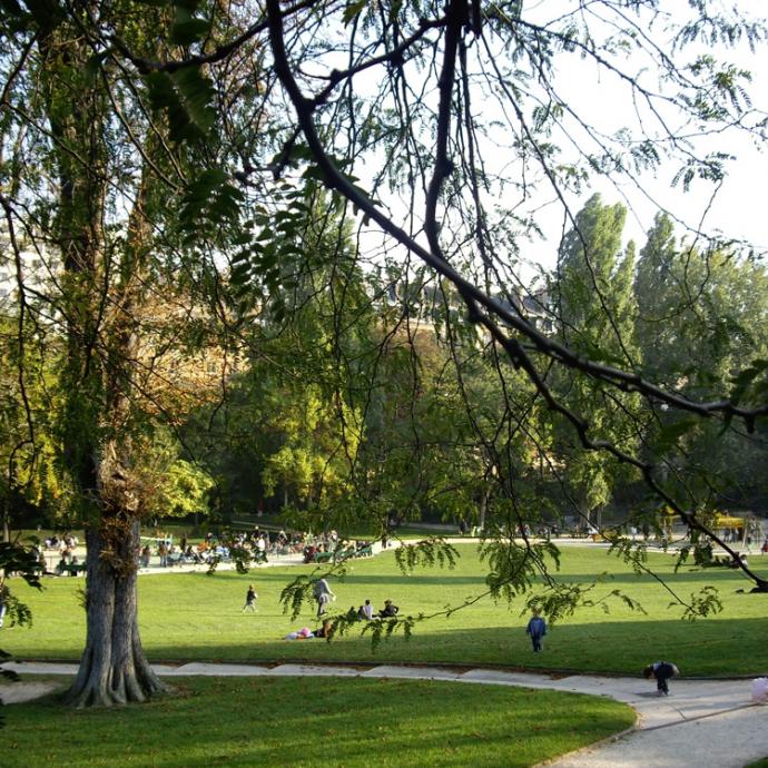 Parks in Paris for a rustic ambience